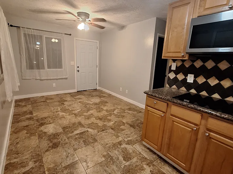 365 Kenolio Rd — Photo 3