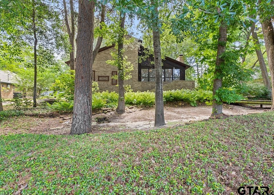 1st image of 539 Woodside Dr