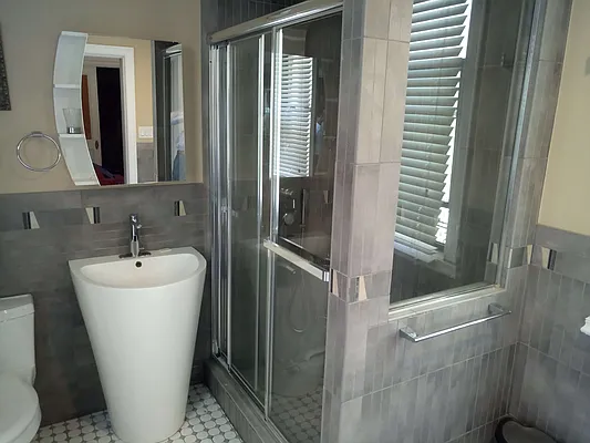 Rented by Compass | media 12