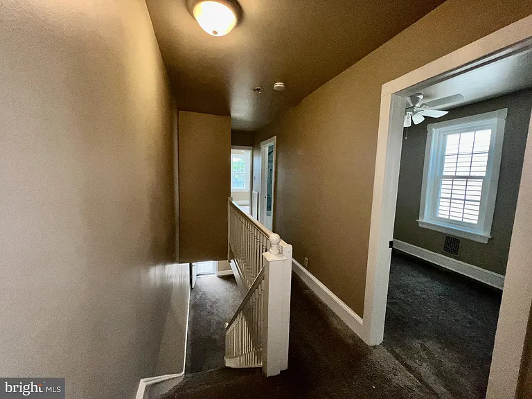 40 Lincoln Ave — Photo 10