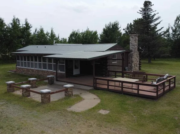 W5677 Alice Ln, New Lisbon, WI 53950
