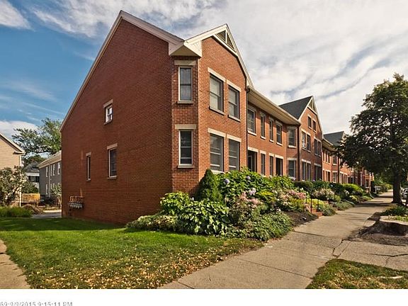 3rd image of 215 Vaughan St #2