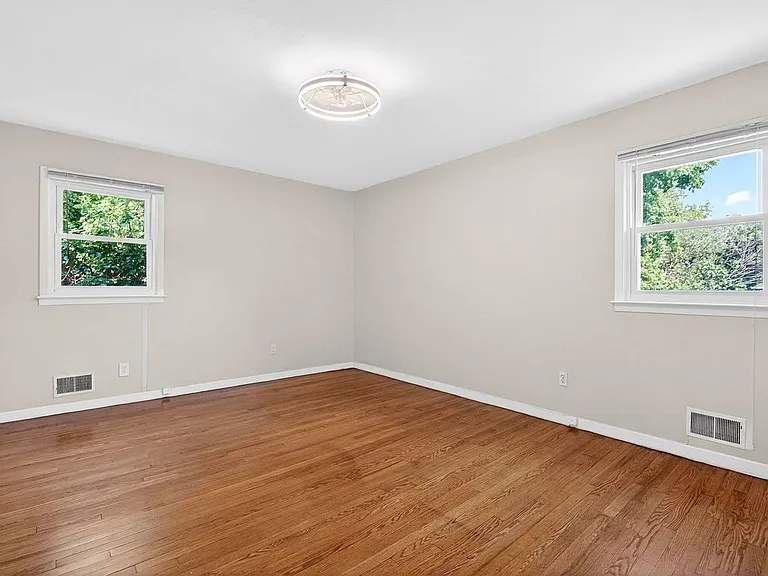 21 Troy Ct #1 — Photo 14