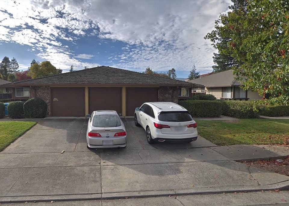 2nd image of 20842 Elenda Dr