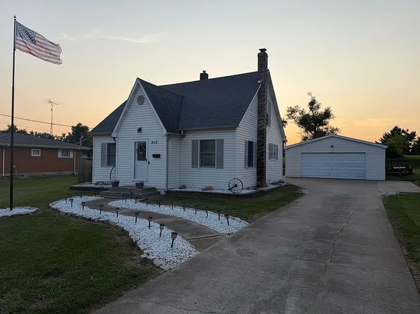 910 Bruce St, Perryville, MO 63775
