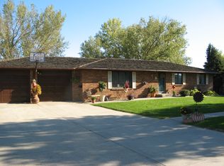 912 5th St, Wisner, NE 68791