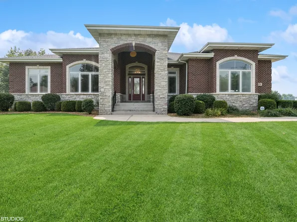 174 Titleist Trl, Poplar Grove, IL 61065