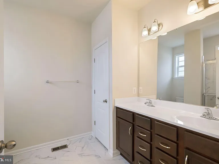 5986 Passend Dr — Photo 20