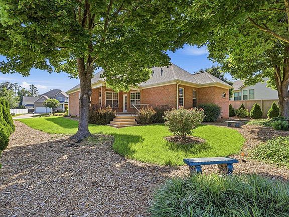 4th image of 404 Gallop Ct
