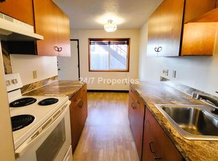 3415 SW 11th Ave APT 8, Portland, OR 97239