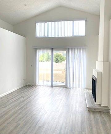 5th image of 1735 Peyton Ave #3358