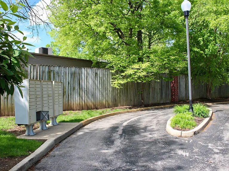 1625 Nicholasville Rd #702 — Photo 28
