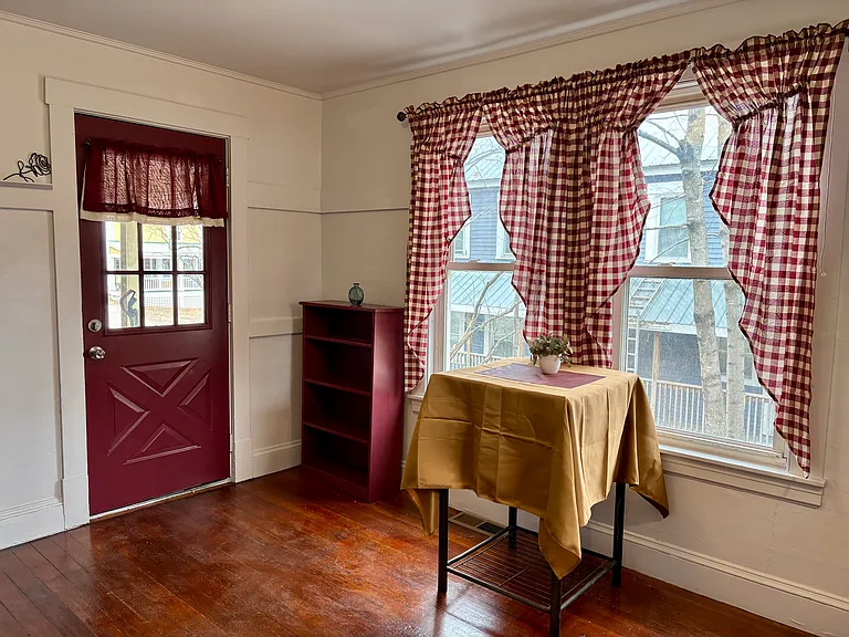 17 Main St #1 — Photo 2