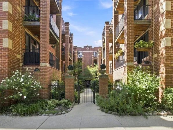 2116 N Seminary Ave APT 26, Chicago, IL 60614