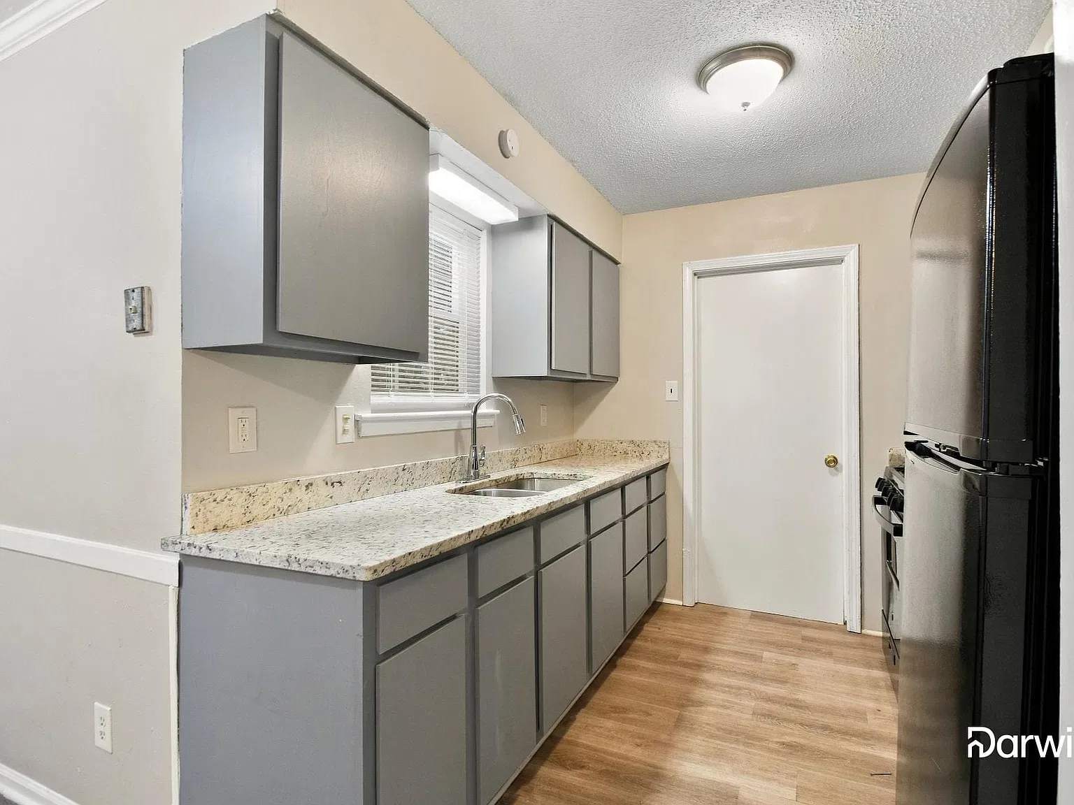 3 bed, 1.5 bath, 1400 sqft, $1,505 — Photo 4