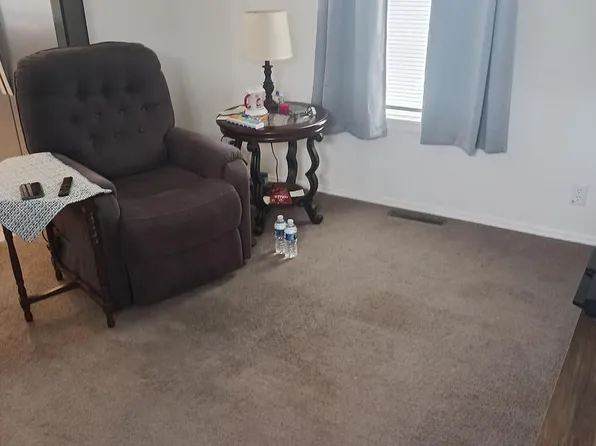 1405 Farrell Ave Trailer 325, Cherry Hill, NJ 08002