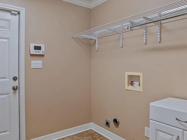 133 Lone Oak St — Photo 13