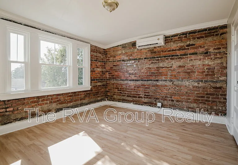 1230 Wallace St — Photo 32