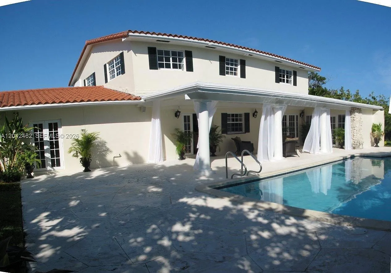 4 bed, 2798 sqft, $11,000 — Photo 1
