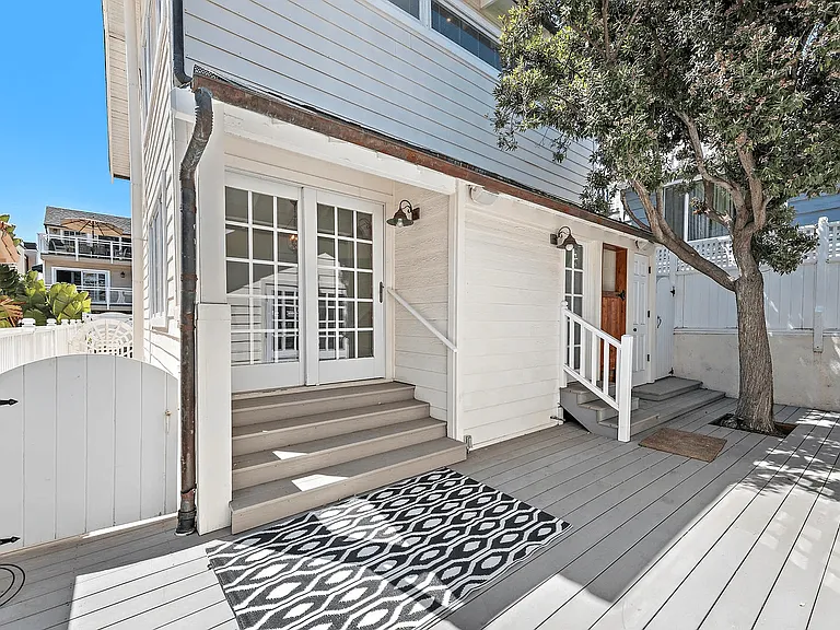 129 McAulay Pl — Photo 44