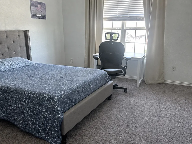 1516 White Water Way — Photo 30