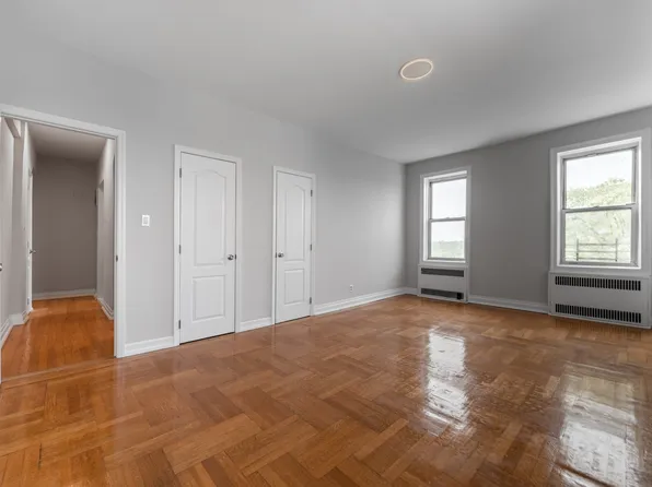 7714 Bay Parkway image 6 of 9