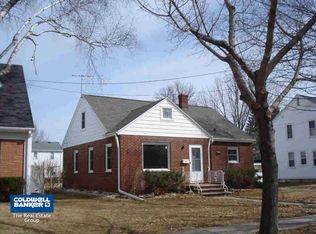 1128 Division St, Green Bay, WI 54303