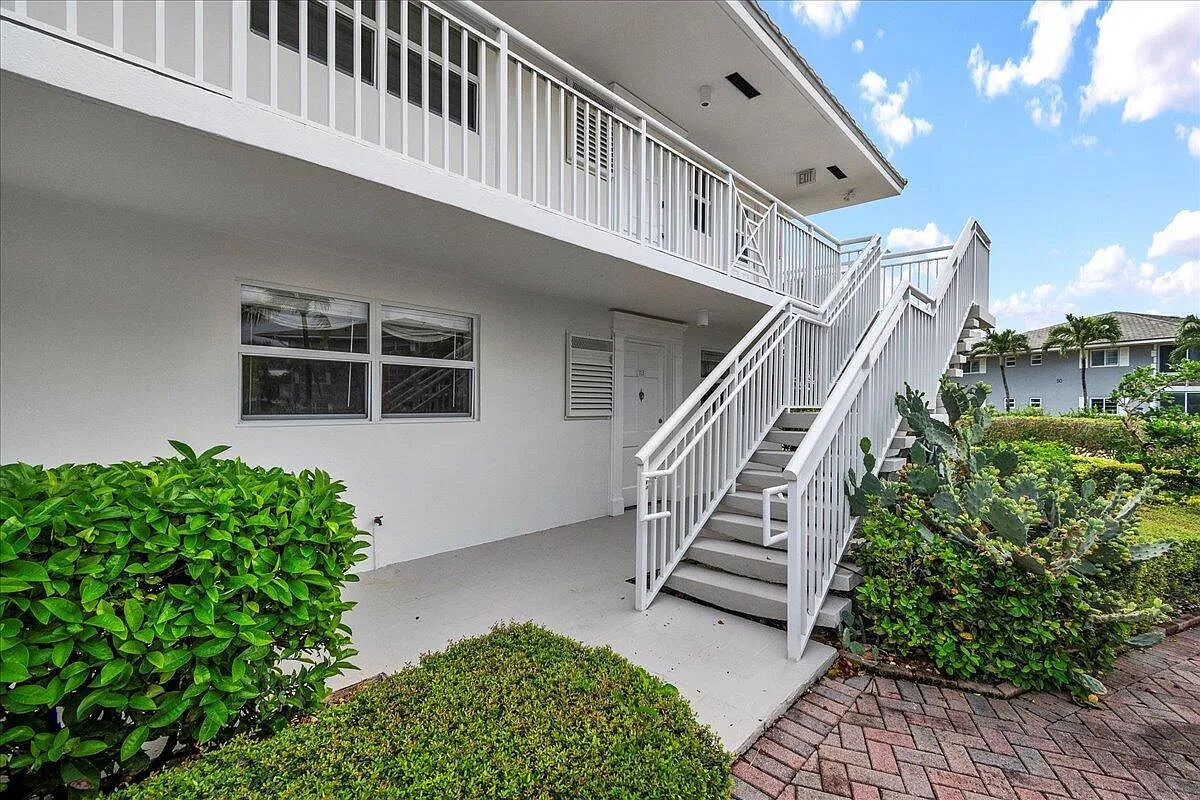 2 bed, 2.0 bath, 1260 sqft, $7,000 — Photo 3
