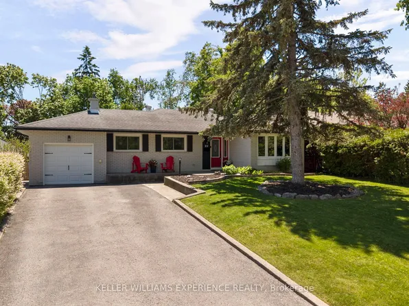 27 Ottaway Ave, Barrie, ON L4M 2W6