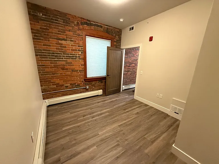 412 Central Ave — Photo 8