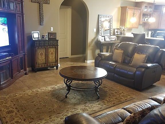 3rd image of 3827 Burr Dr
