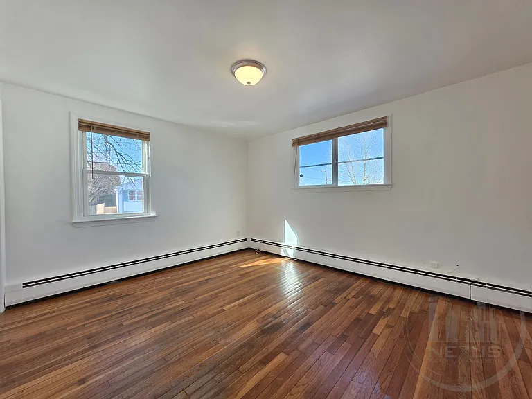  1 Samoset Ave 2b/1b Greatlocale! Garage! Laundry 1petok Spacious! — Photo 6