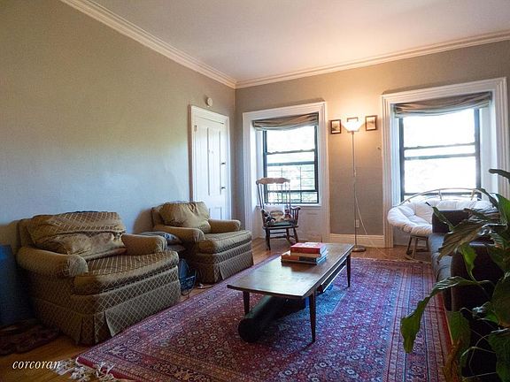 5th image of 7 S Oxford St APT 4