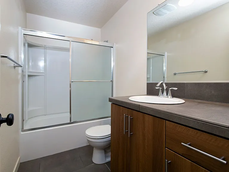 7894 NE Miriam Way — Photo 16