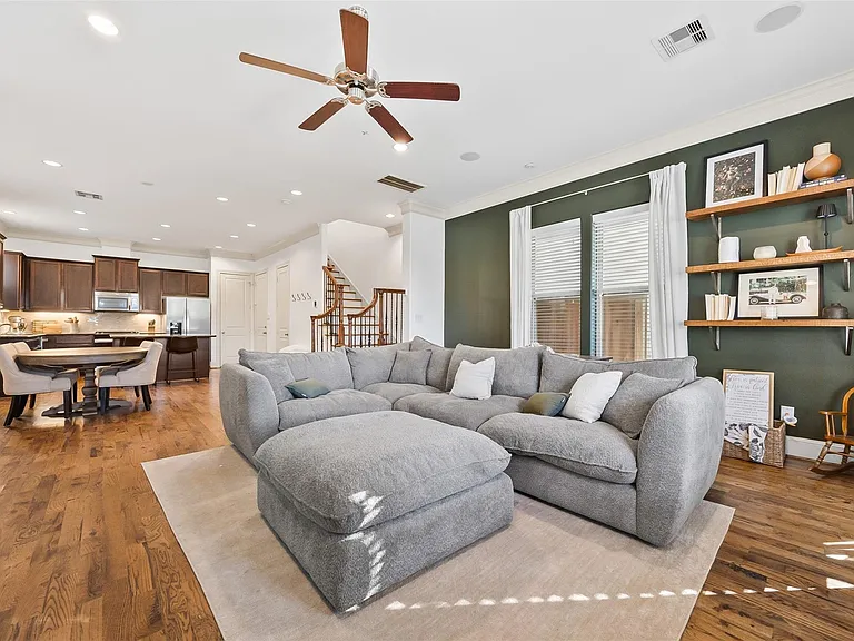 8758 Kempwood Dr — Photo 5