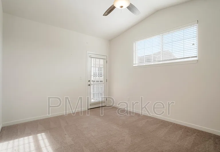 9185 Wilde Ln #302 — Photo 17
