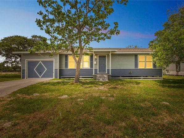 130 N Houston St, Aransas Pass, TX 78336