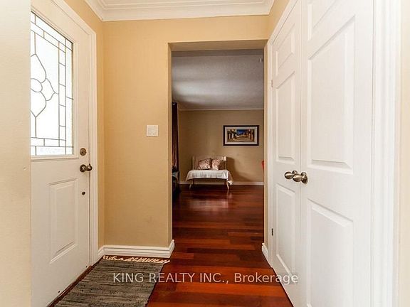 3rd image of 62 Camwood Cres