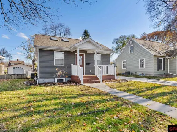 840 Lyndale St, North Mankato, MN 56003