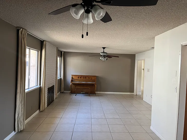 1773 Royal Way — Photo 4