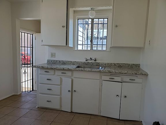 4th image of 3748 1/2 W 119th Pl