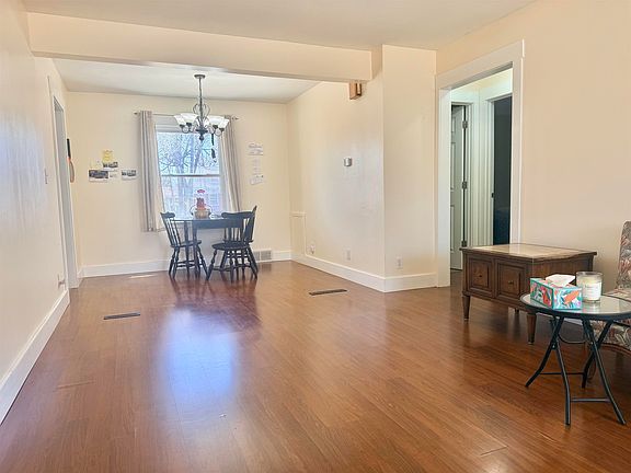 3rd image of 2022 S Old Manor Rd