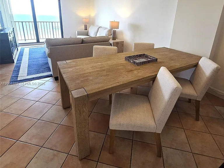 2625 Collins Ave #1506 — Photo 15