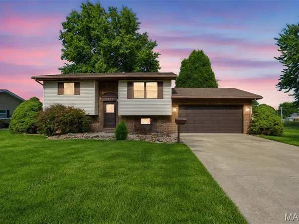 3308 Bluebird Ln, Granite City, IL 62040