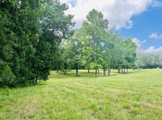 0 Old Stage Rd, Mc Ewen, TN 37101