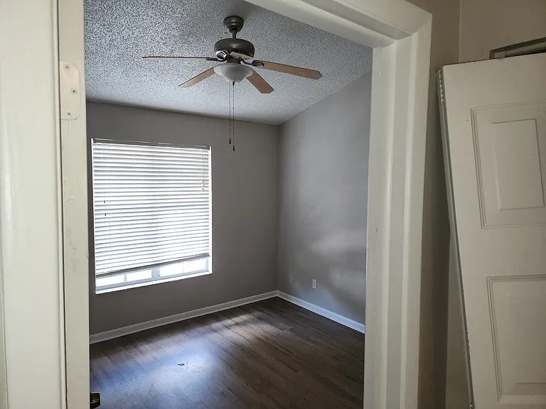 11339 Grandville Dr — Photo 11