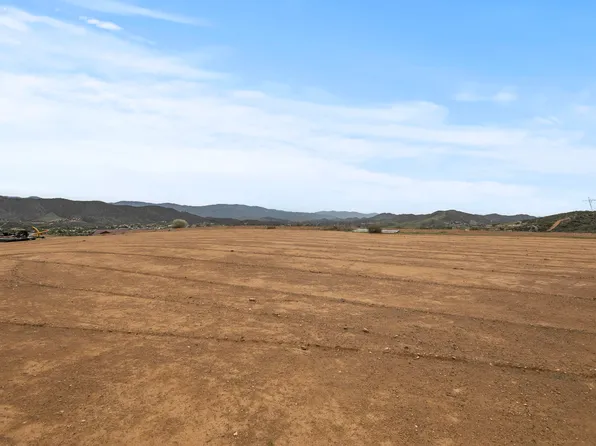 Vic Hierba Road Peppertree, Santa Clarita, CA 91390