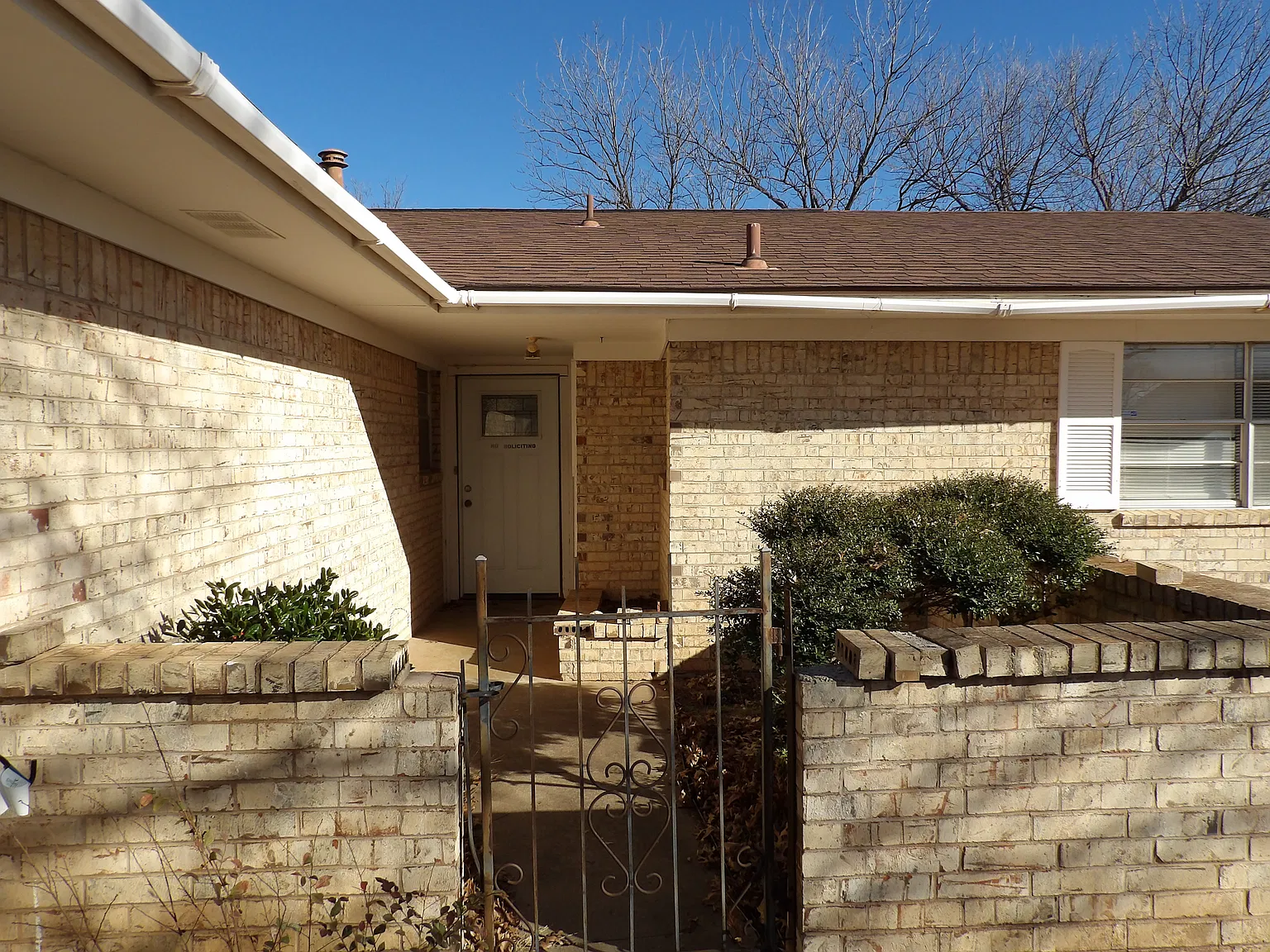 3 bed, 1.5 bath, 1445 sqft, $1,095 — Photo 2