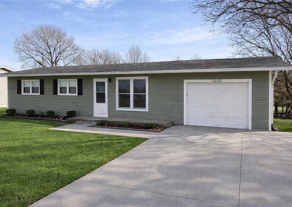 1st image of 1409 N College Dr