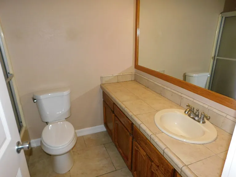 742 N Inyo St — Photo 12